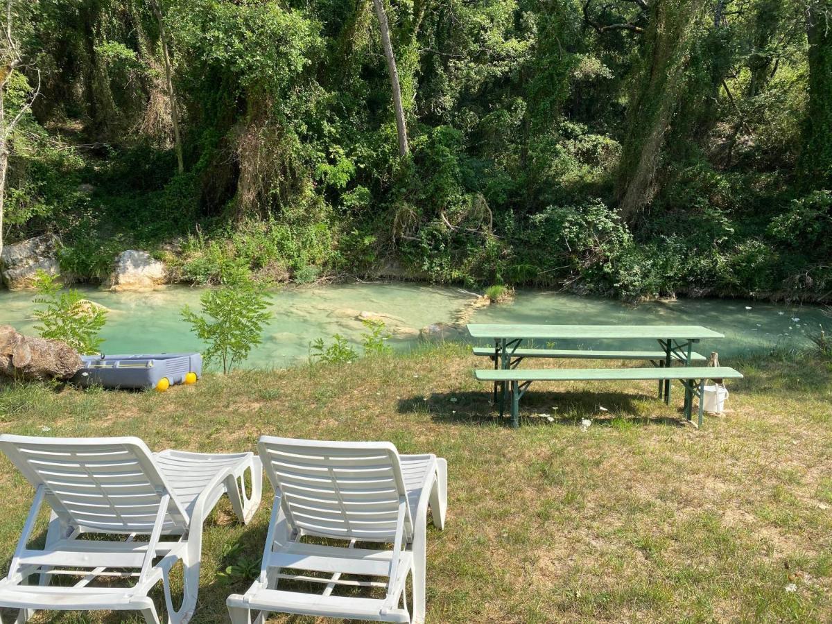 Les Mazets De La Cascade Διαμέρισμα Salernes Εξωτερικό φωτογραφία